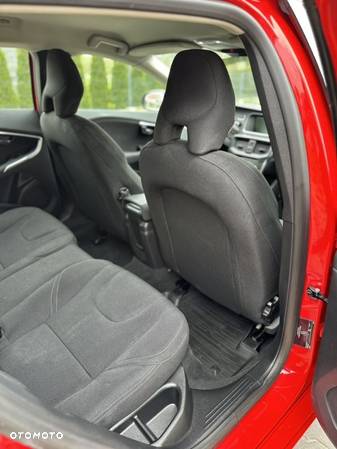 Volvo V40 T2 Momentum - 10