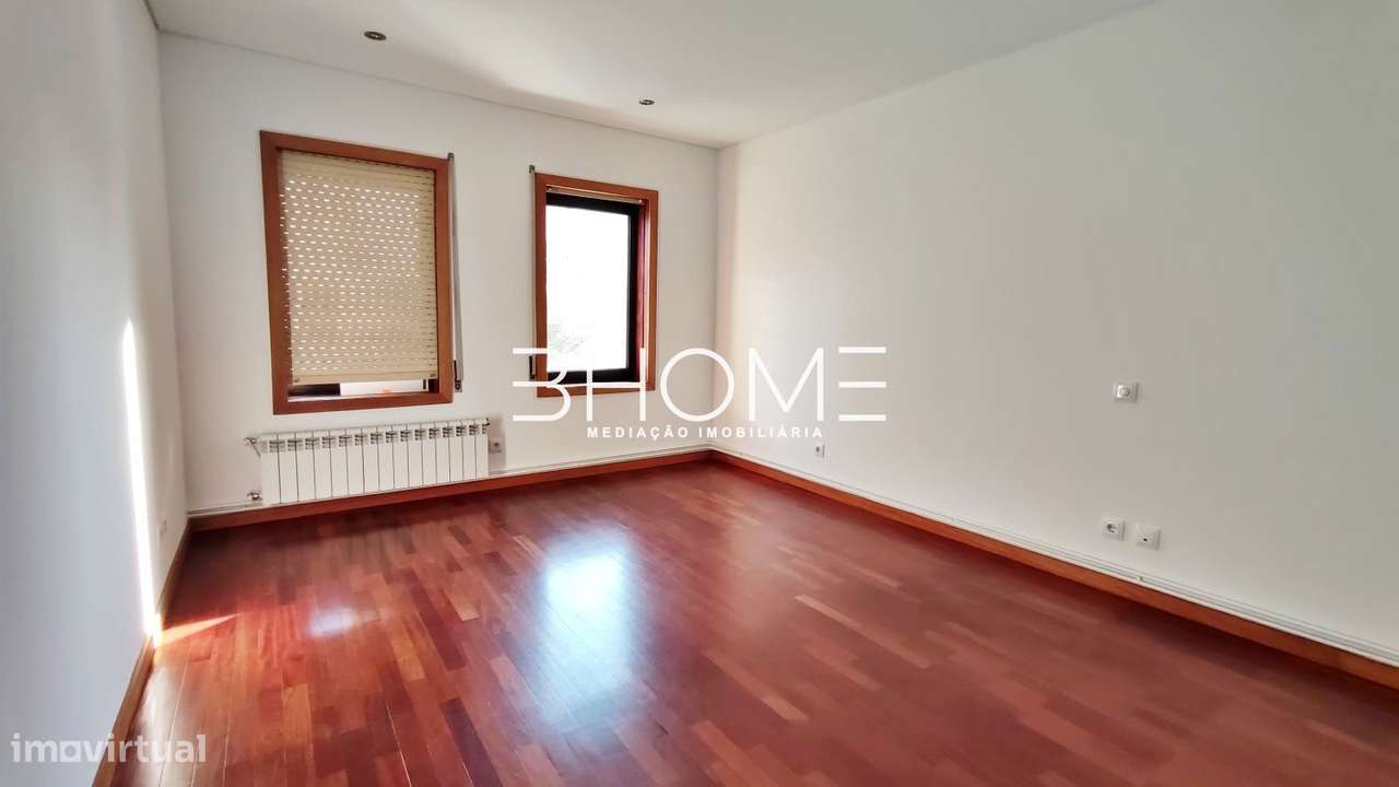 T3 com garagem em S. Vicente próximo do Centro-8