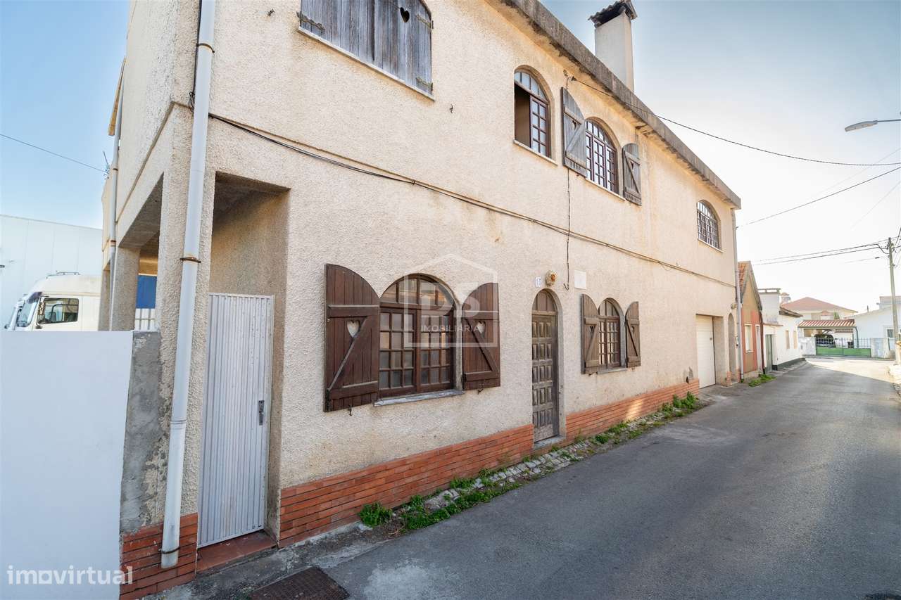 Moradia T3 para remodelar - Grande imagem: 2/34