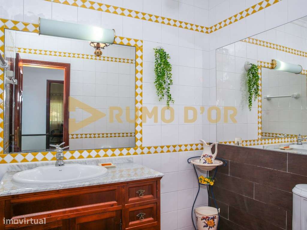 Moradia Exclusiva com áreas Independentes - junto a Arruda dos Vinhos-17