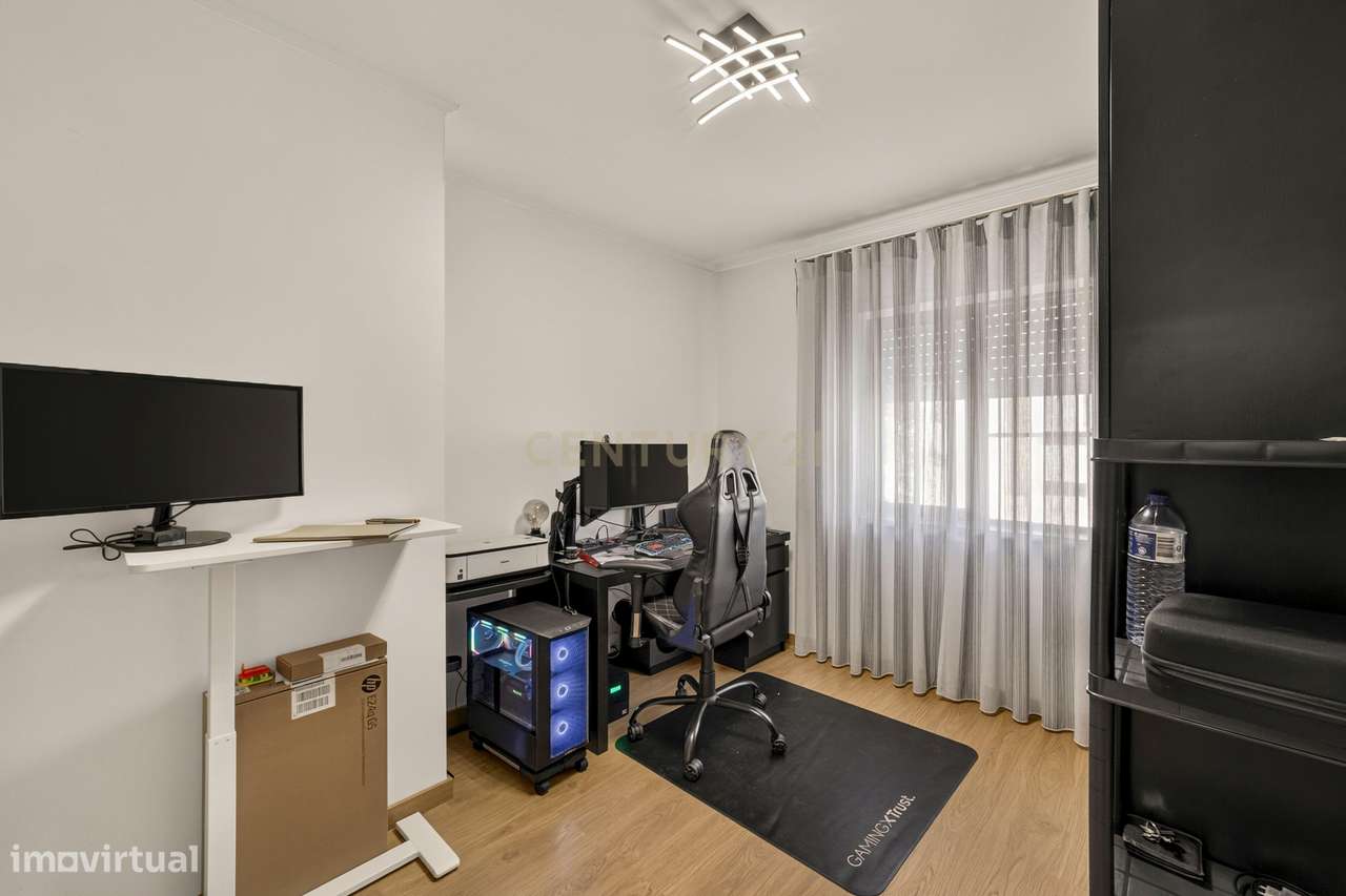 Apartamento T3 com parqueamento privativo (Monte da Caparica)-22