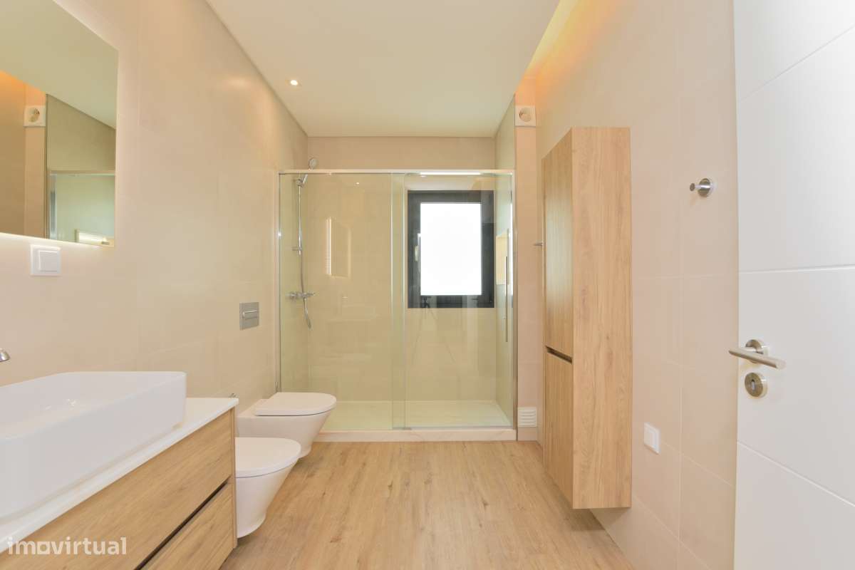 Moradia T4 c/ Certificação Energética A+ | Aveiras de Cima-40