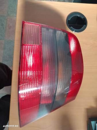 stop tripla lampa dreapta  spate vw golf 4 hatchback - 1