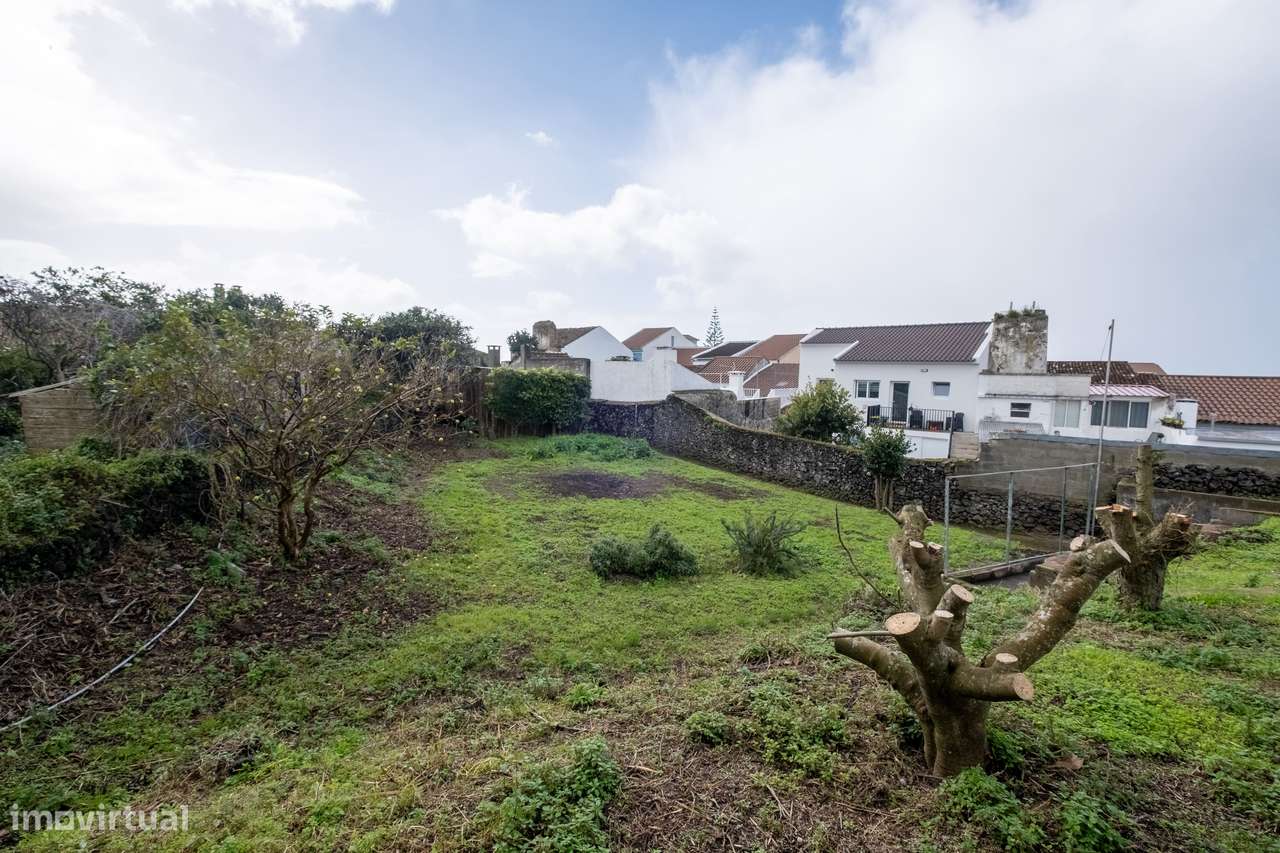 Moradia T3 localizada em Santa Cruz-8