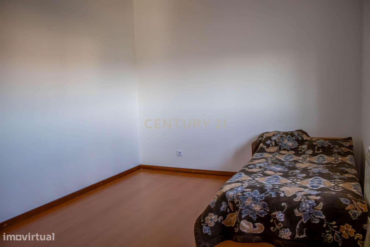 Moradia moderna | 3 pisos | Vila Nova Foz Côa-46