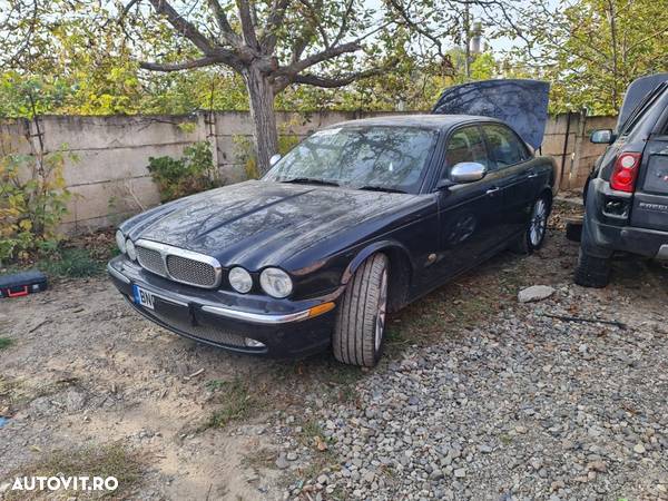 Dezmembrez Jaguar XJ motor 2.7 diesel / 2006  / dezmembrari XJ / piese XJ / service / piese - 1