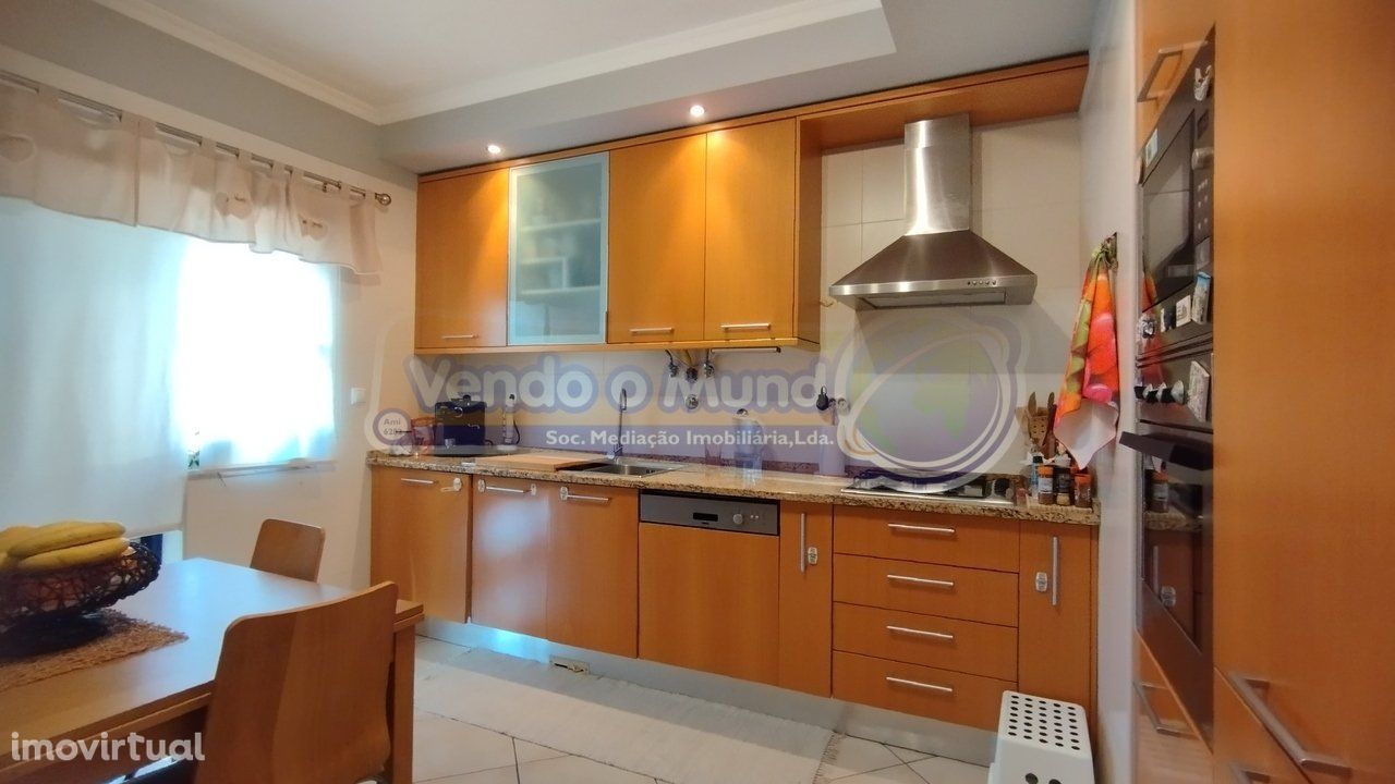 Apartamento T3 em Samora Correia (SC859)