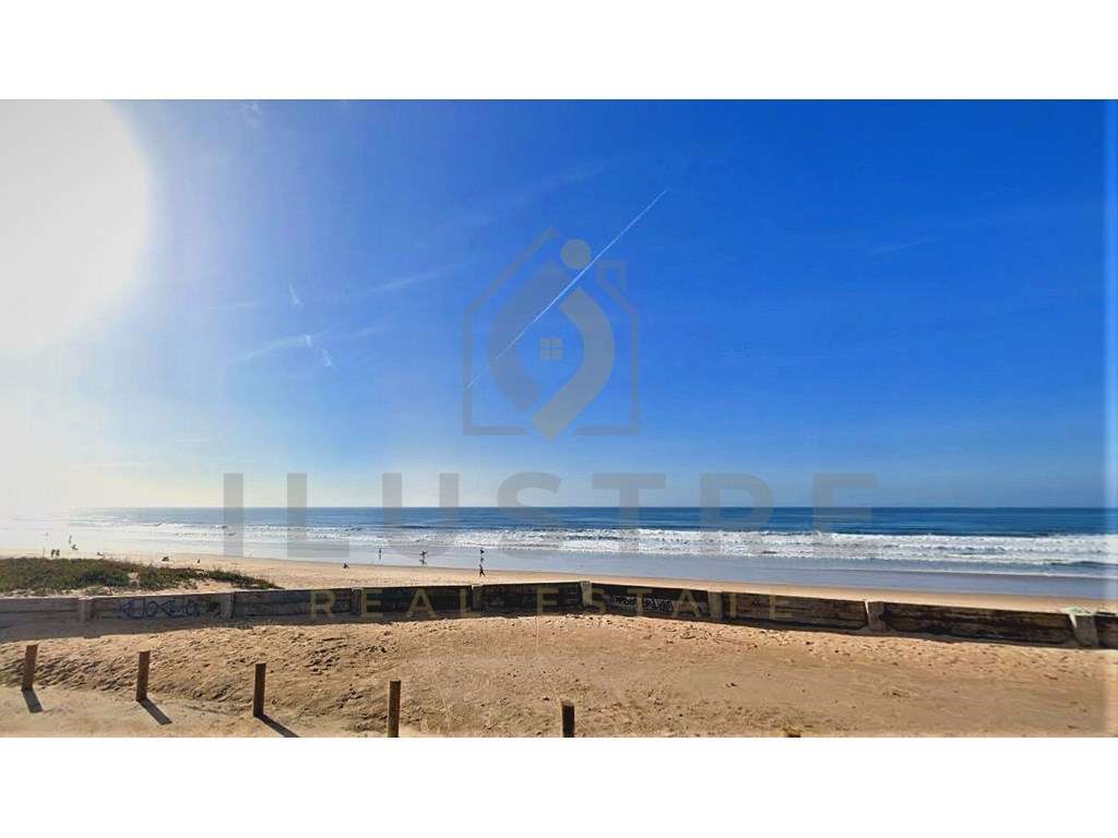 Moradia isolada com áreas generosas e piscina nos Foros da Amora-27