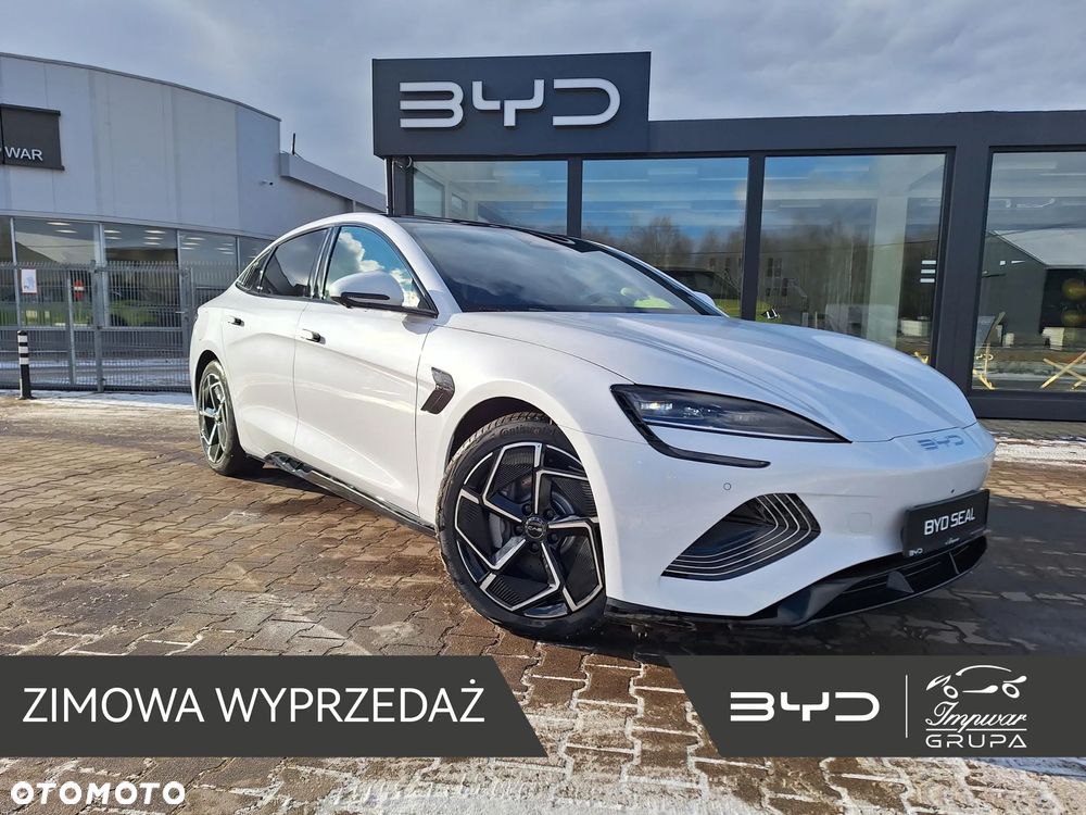 3,8 S (0-100 km/h) / Zasięg 520 km / Head-Up / Dynaudio® / Kamera 360