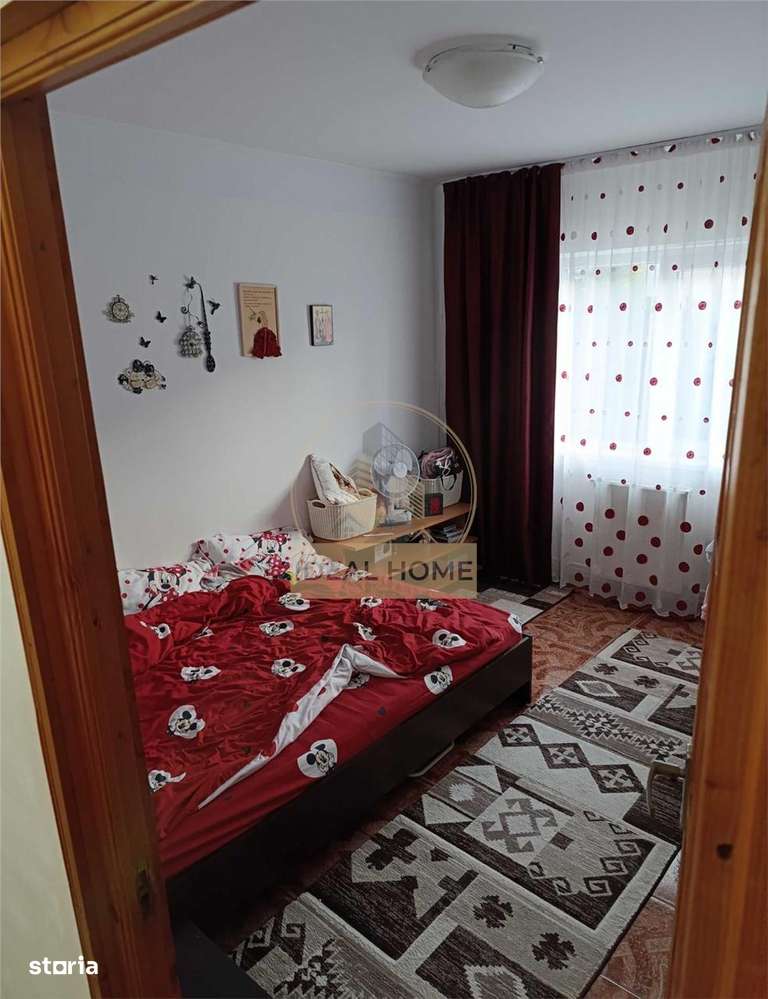 Tomesti - 3 camere decomandat - etajul 2 - Imagine principală: 4/7