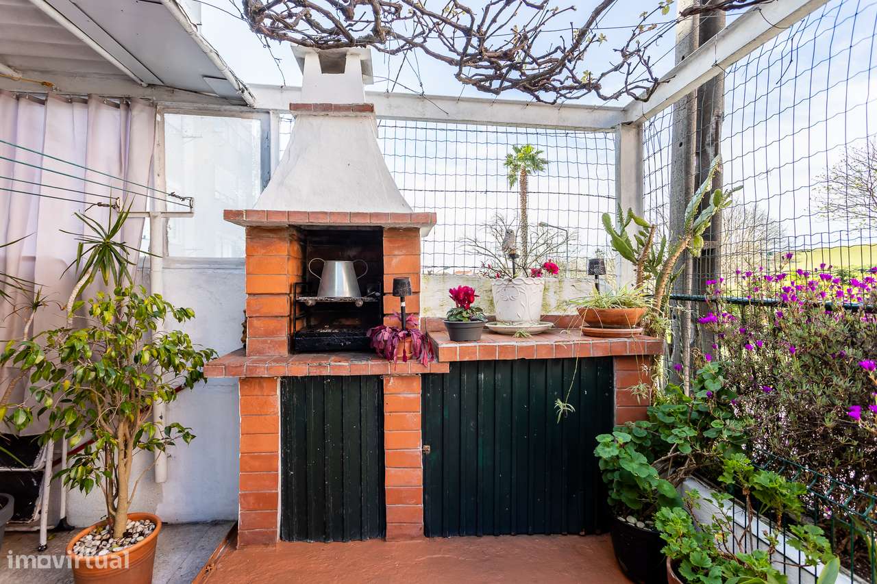 Apartamento T1 com terraço, em Barcarena-18