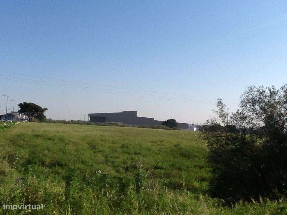 Terreno urbano, industral em frente ao Forum Montijo e Kartódromo c... - Grande imagem: 4/25