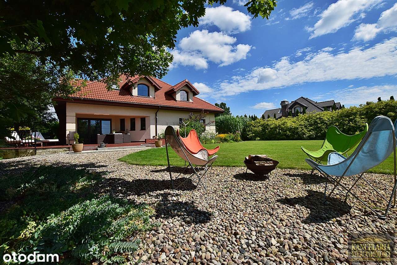 Luksusowa rezydencja z bajecznym ogrodem!-17