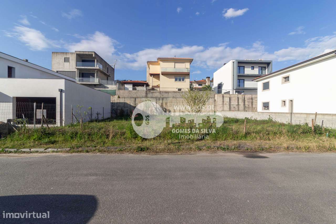 Lote de Terreno para Construção | Caires, Amares - Grande imagem: 2/12