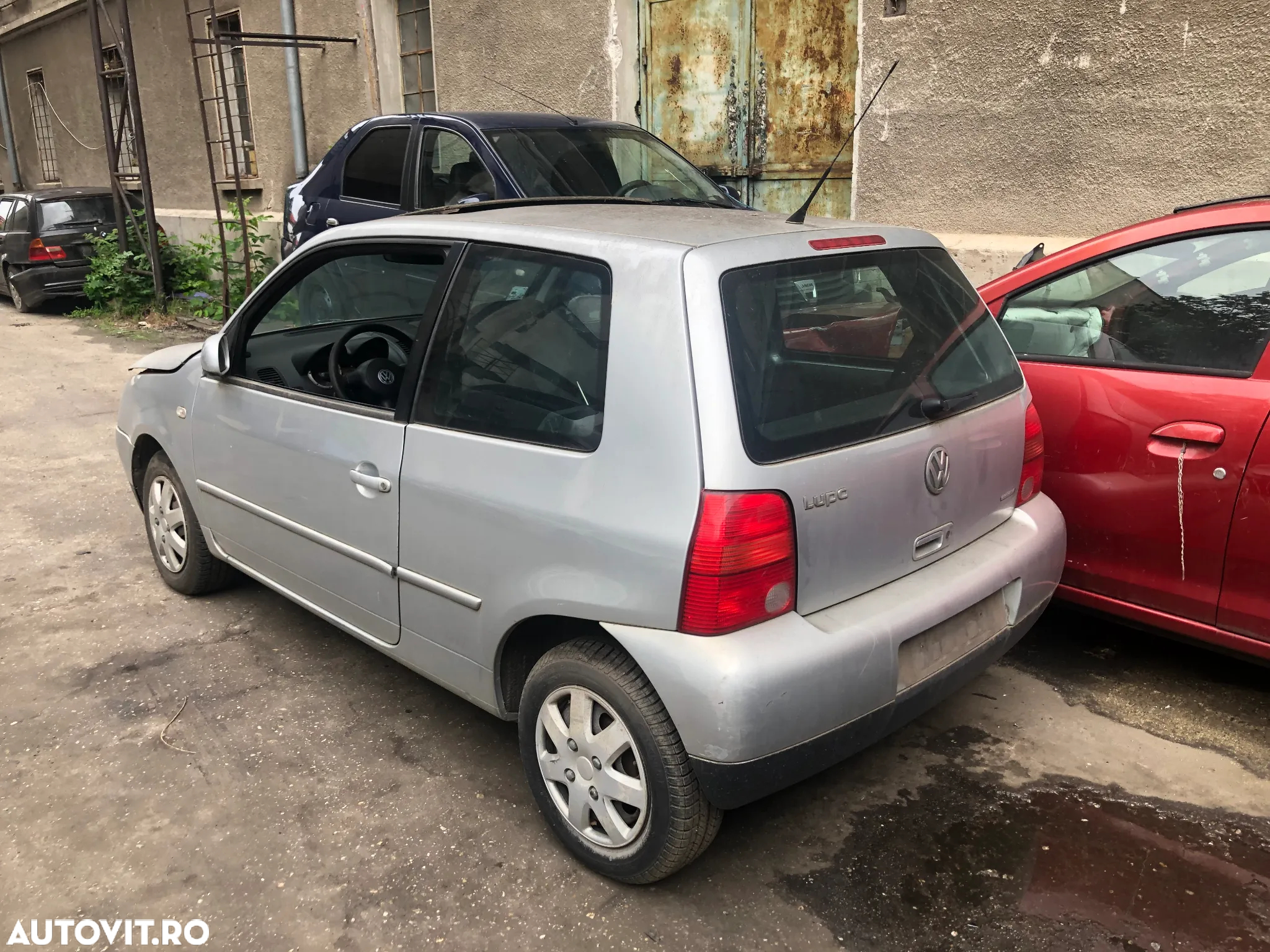 Dezmembrez Volkswagen Lupo 1.0 MPI gri argintiu - 4