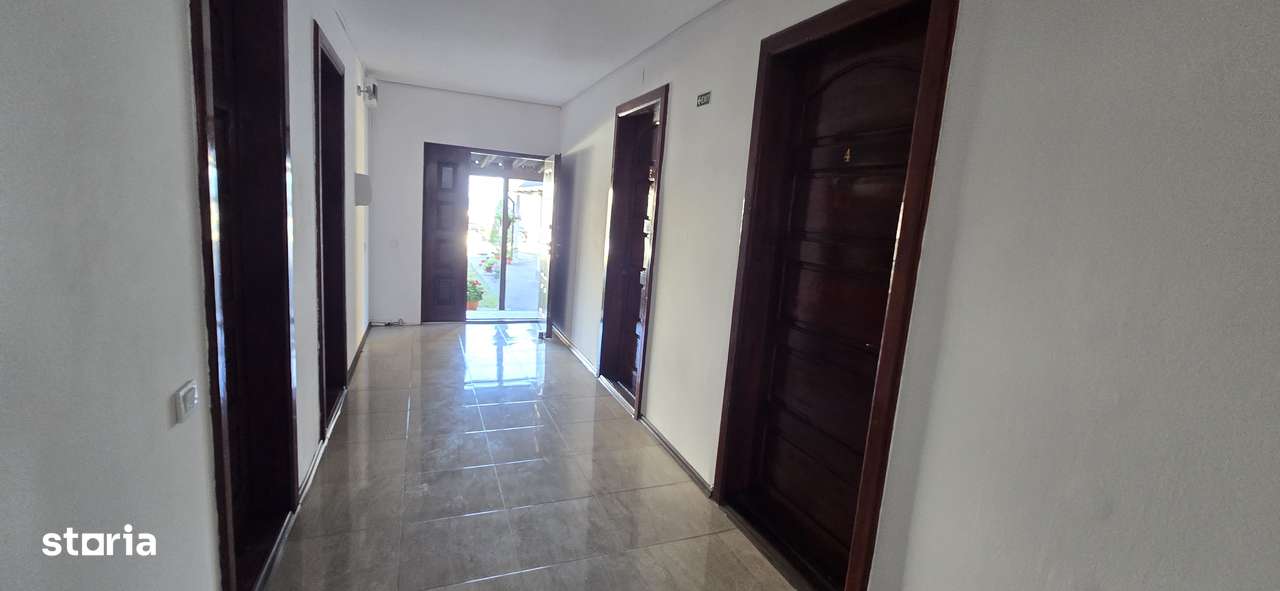 Vila Costinesti P+M 10 camere prima linie la mare - Imagine principală: 4/14