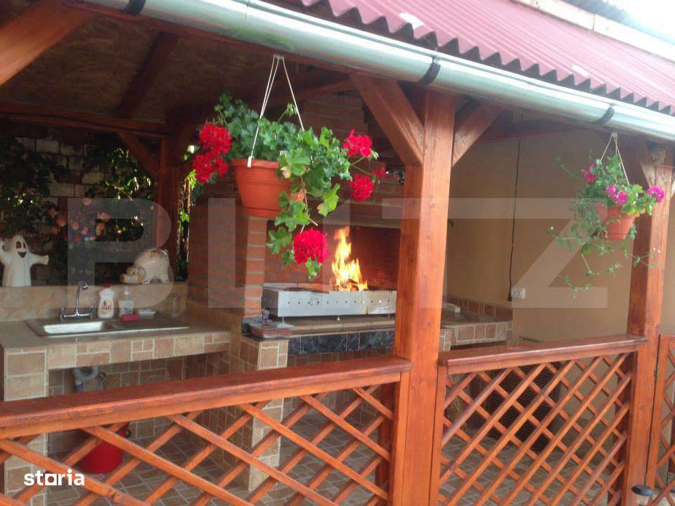 Pensiune turistica + casa de locuit, 315 mp, teren 761 mp, zona Bariti - Imagine principală: 3/19