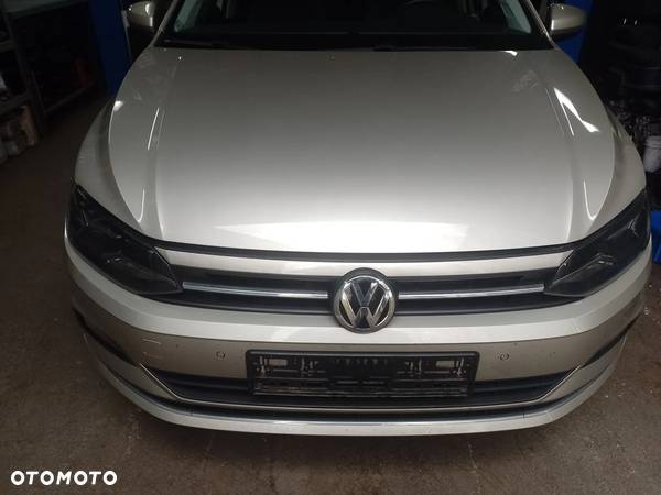 Ćwiartka przednia prawa VW Polo 2G LD7L - 2