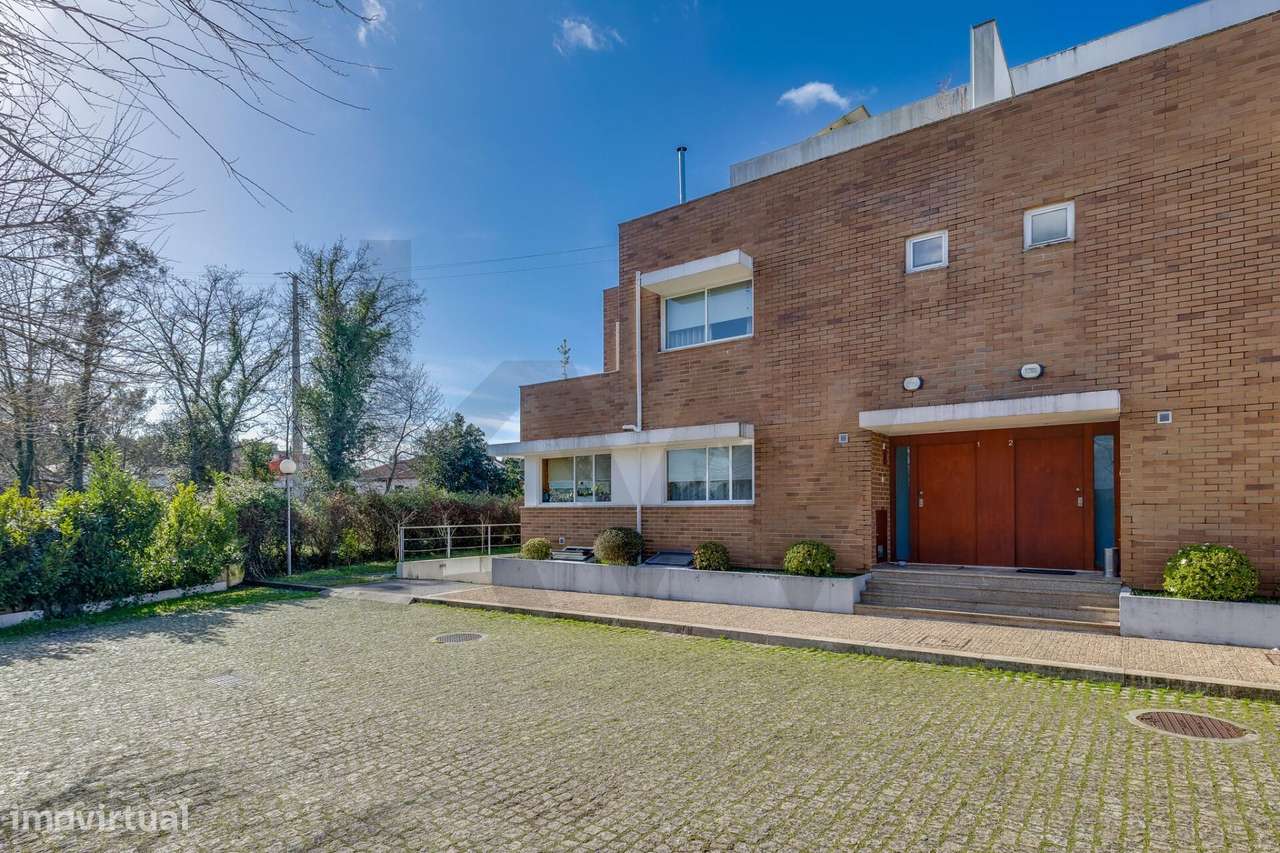 Exclusiva Moradia T5 em Castêlo da Maia – Condomínio Privado - Grande imagem: 2/60