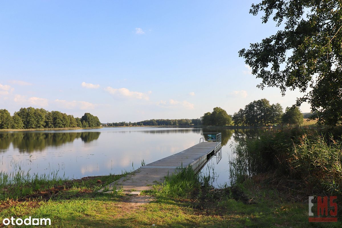 Działka z możliwością zabudowy w okolicy jeziora