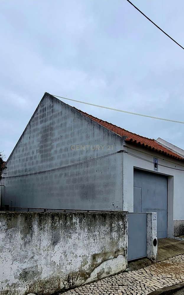 Terreno 198.90m2 com Armazém edificado - Grande imagem: 2/4