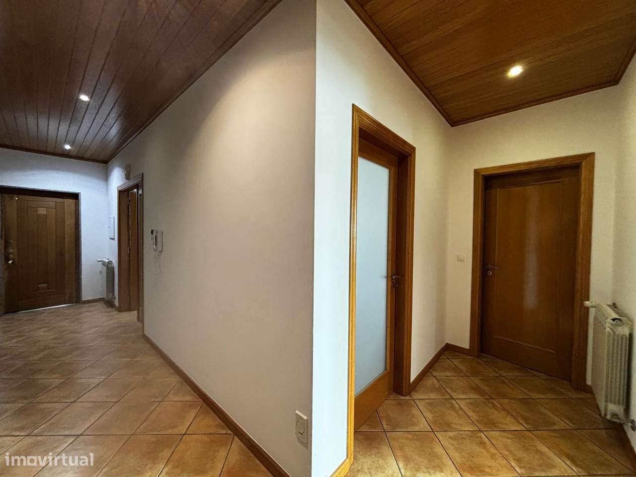 Moradia Em Banda T4 Com Aquecimento e Garagem - Viseu-16