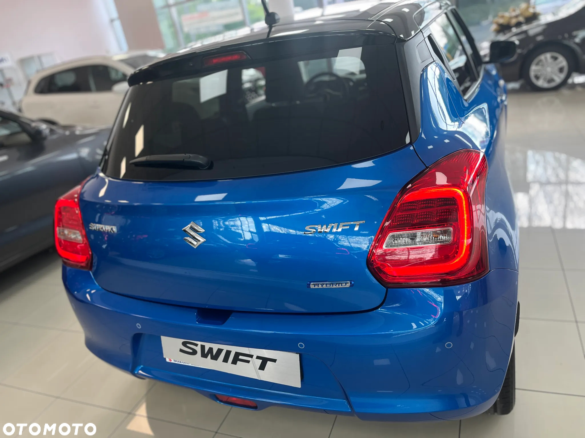 Suzuki Swift 1.2 Dualjet SHVS Premium Plus - 11