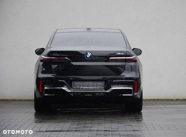 BMW i7 M70 xDrive - 8