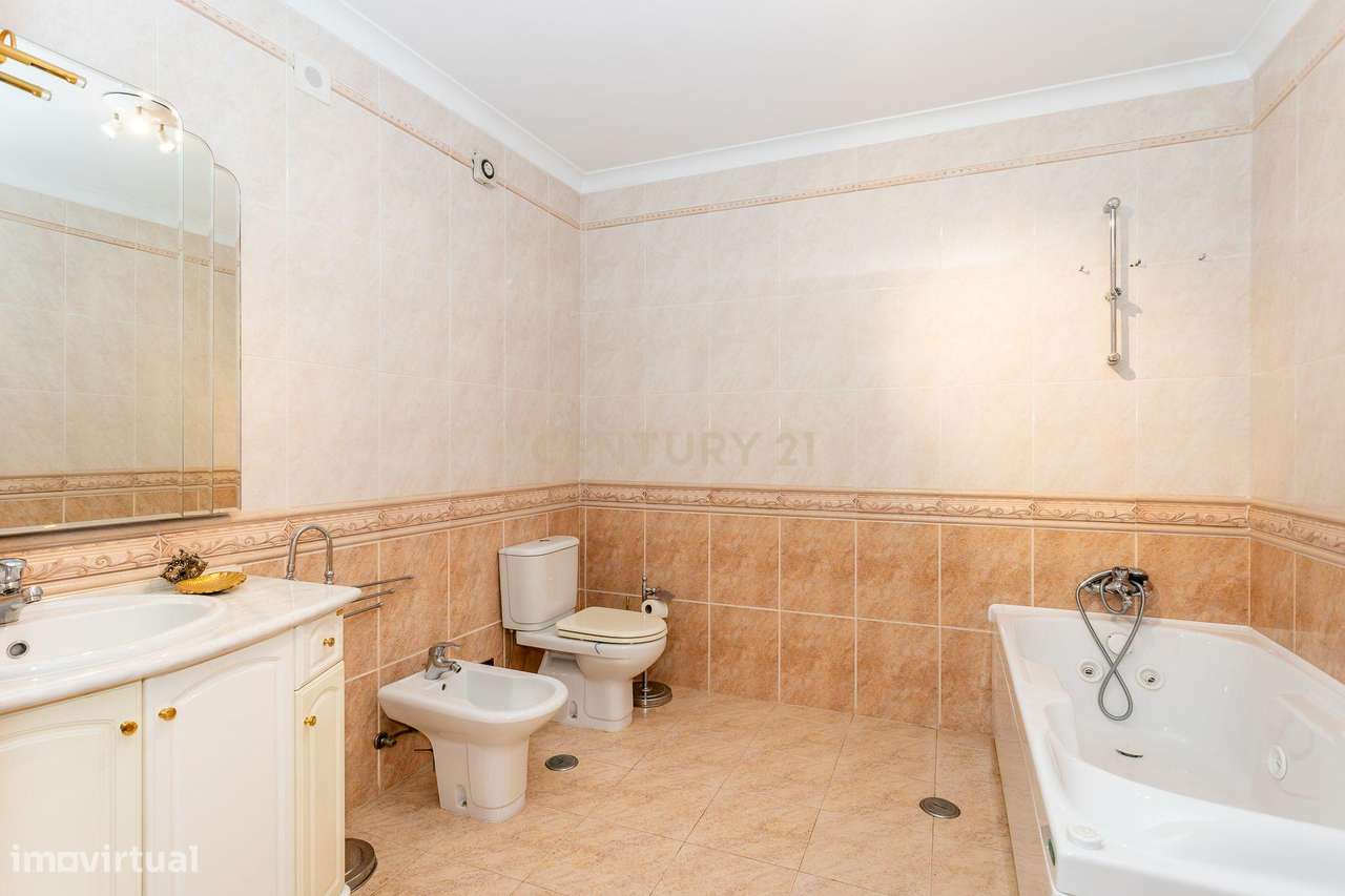 Excelente apartamento T3 na Venteira - Amadora-15