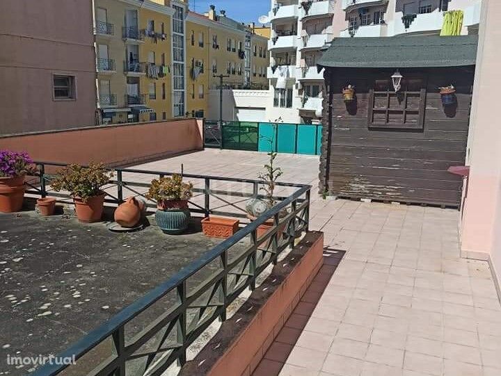 Apartamento T2 Sâo João da Caparica