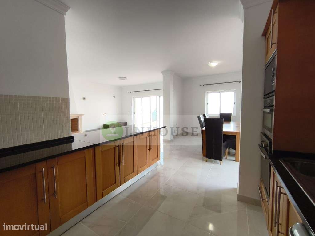 Moradia T4 com piscina e garagem - Castro Marim-15