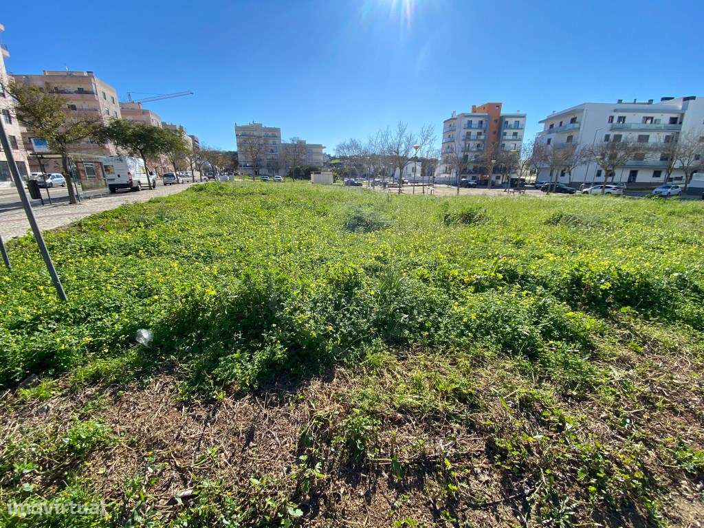 Lote para construção de 23 fogos + 1 loja, Loulé, Algarve - Grande imagem: 2/8