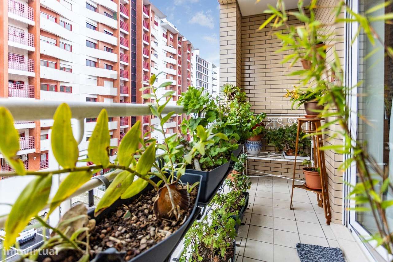 Apartamento T2 com varanda, estacionamento e arrecadação | São Domingo - Grande imagem: 3/34