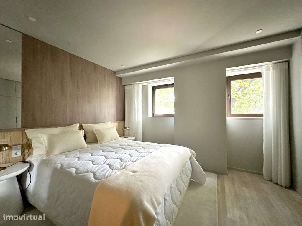 Apartamento T3 com garagem em palacete renovado em Lisboa-9