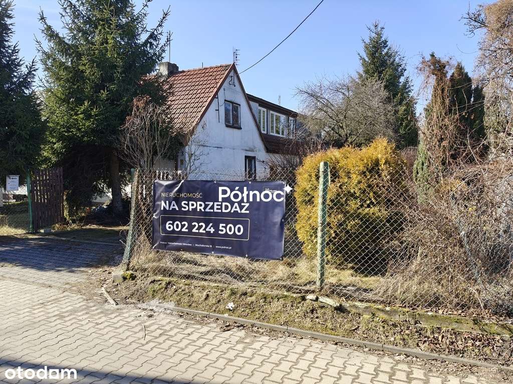 Dom z pozwoleniem na przebudowę / działka 902m2