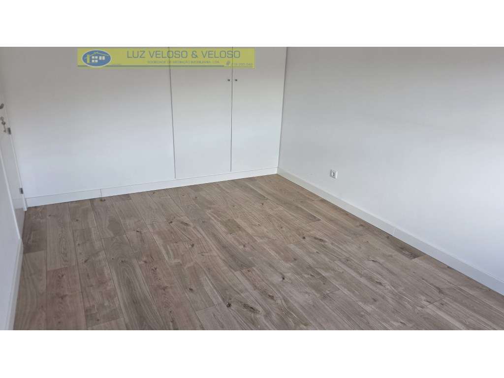 T2 Amadora REMODELADO, 2 frentes, 1 Marquise, 1 Varanda-40