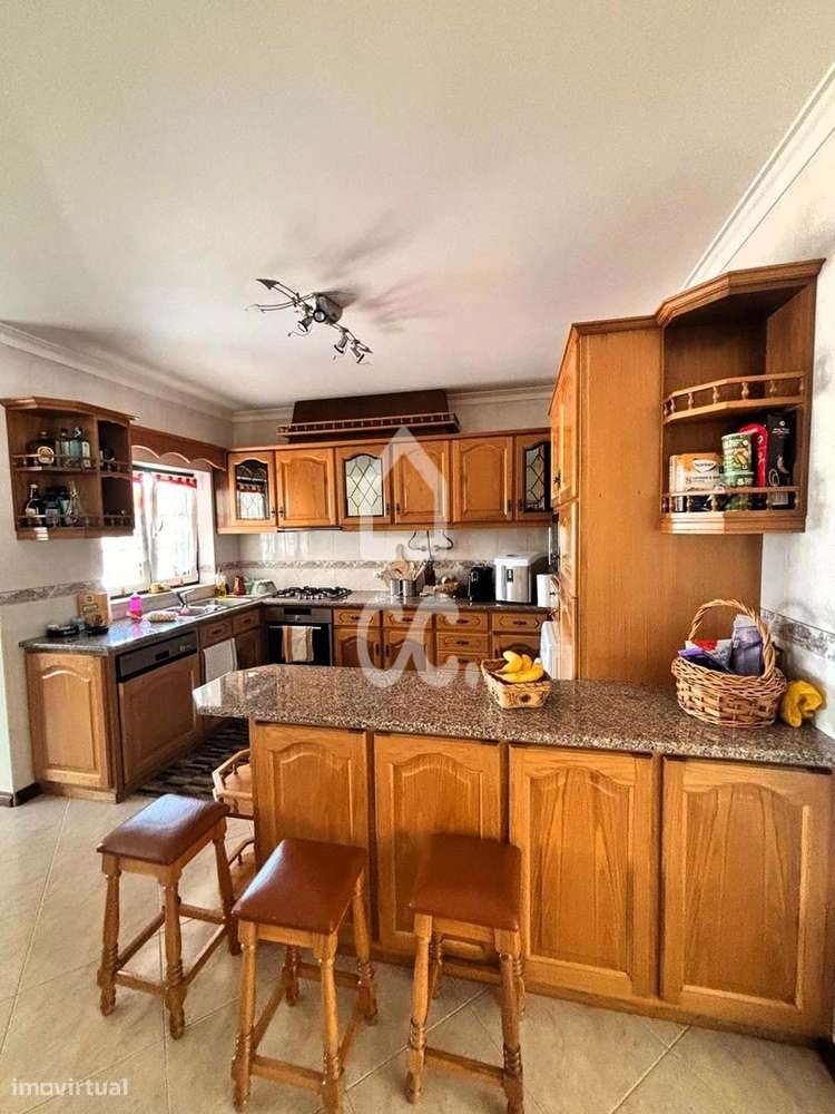 COIMBRÃO-------Venda global de Moradia individual T3 inserida em terre-12