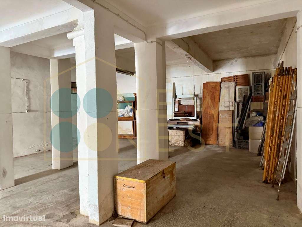Garagem / Armazém na Camarinha com casa de banho | Setúbal-6