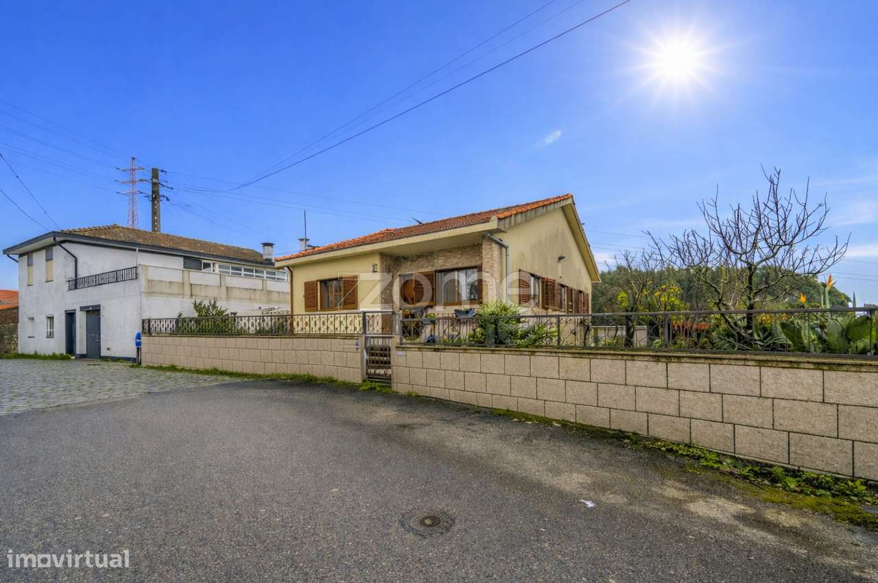 Moradia Térrea Santa Cruz do Bispo - Grande imagem: 2/37