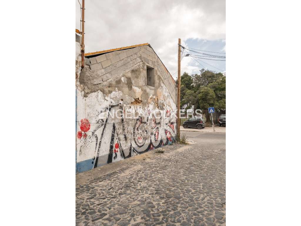 Investimento Único no Montijo: Propriedade com 3 Unidades Independe...-7