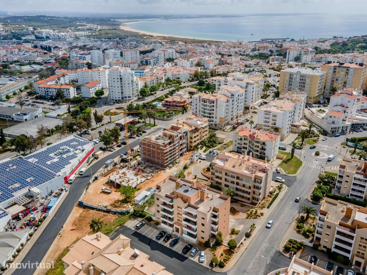 Arrendamento Anual | T2 Espaçoso em Lagos – Excelente Localização