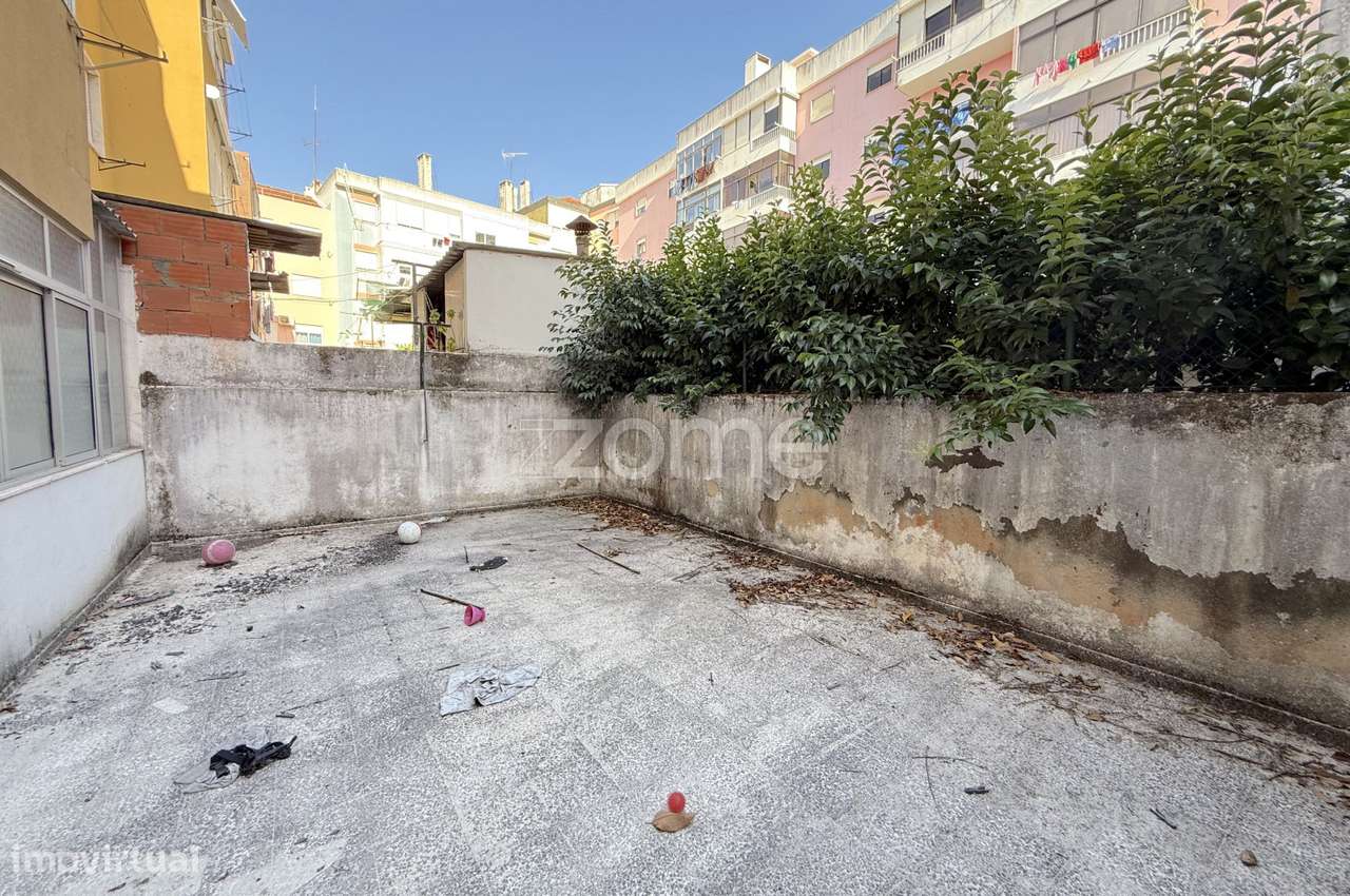 Oportunidade de reforma: apartamento de 1 quarto com terraço privat...-14
