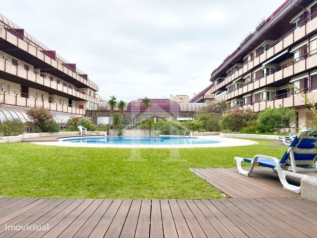 Apartamento T1 no condomínio Estoril Garden com garagem e arrecadação-19