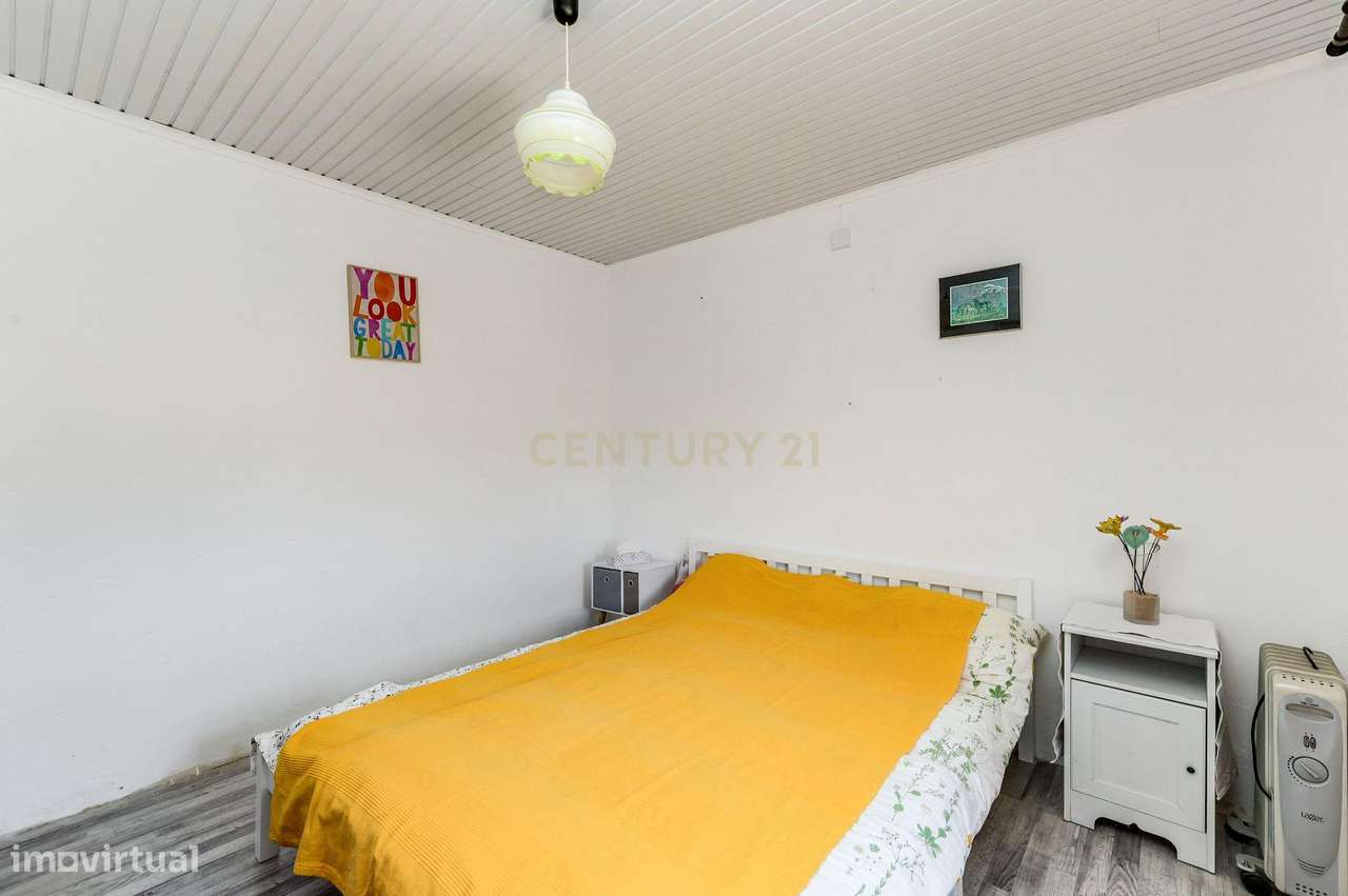 Moradia T2+T1 Remodelada com Terraço, Garagem, Próximo da Costa Vicent - Grande imagem: 5/42