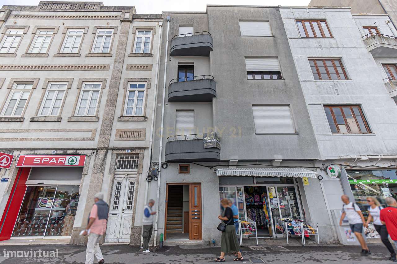 Apartamento T3 com terraço em frente ao metro da Casa da Música-27