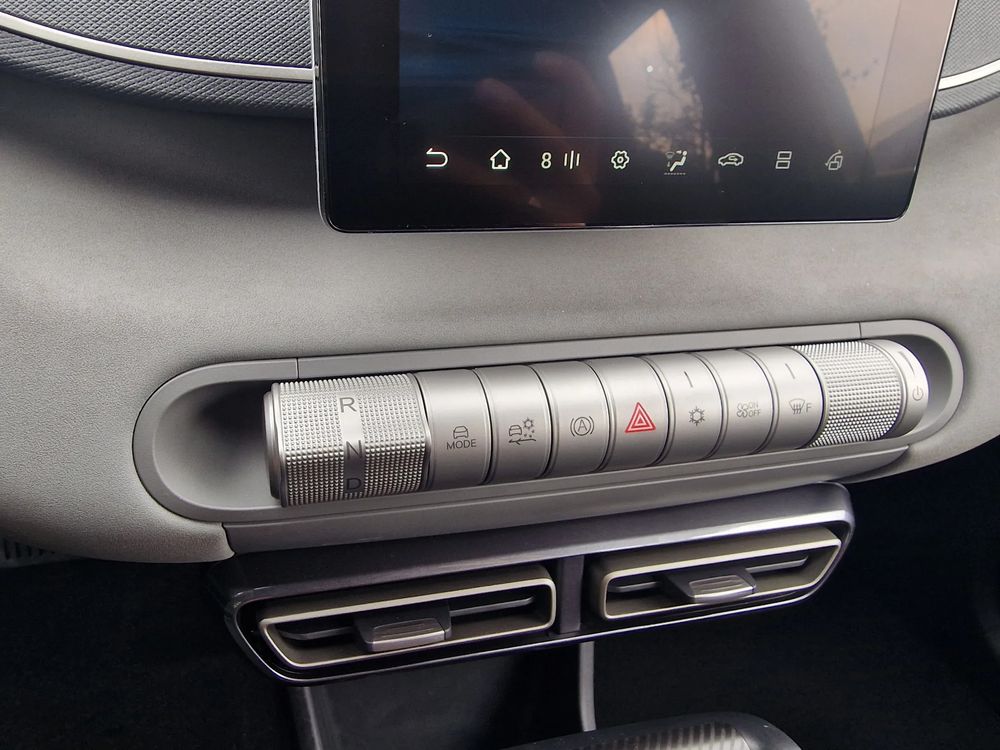 Samochód Demo / Zasięg 310 km / Kamera 360 / Przyciemniane szyby