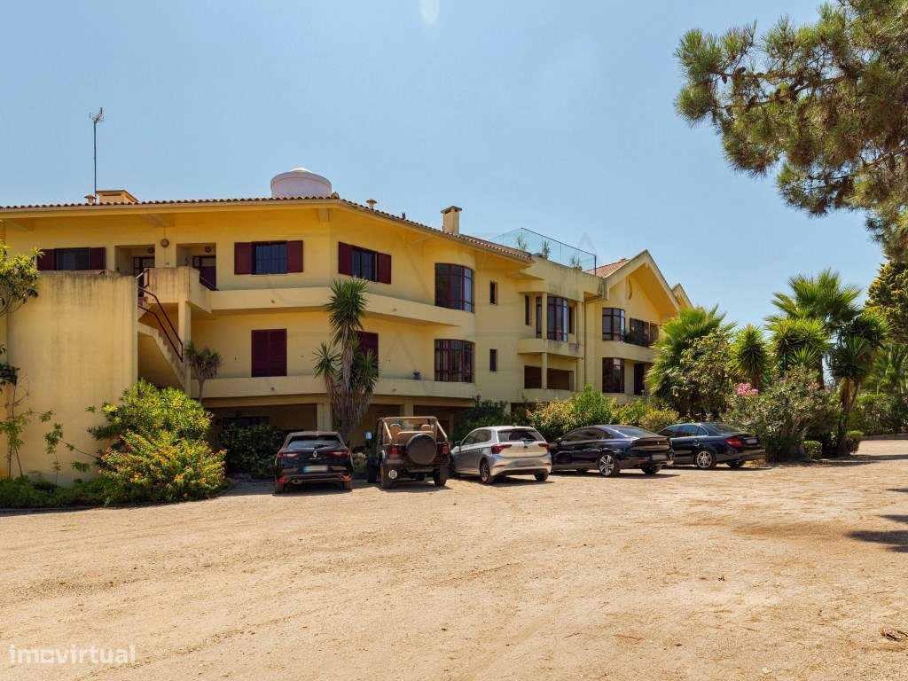 Apartamento T2+1 com Terraço Coberto e Vista para Lago e Piscina | ...-24