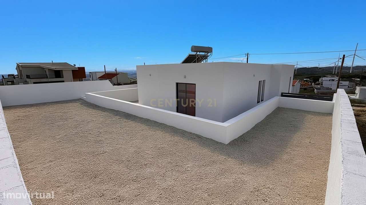 Moradia T3 + 1 com uma vista espetacular em Fonte Santa-28