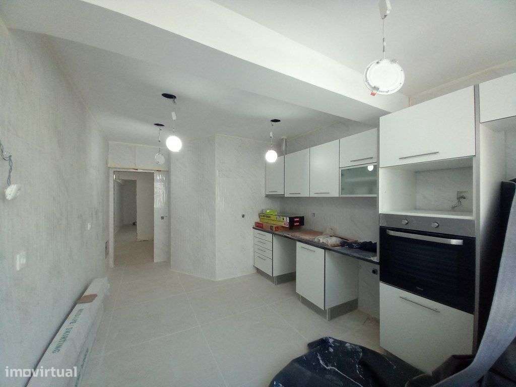 T4 Central c 2 suites - Grande imagem: 2/22