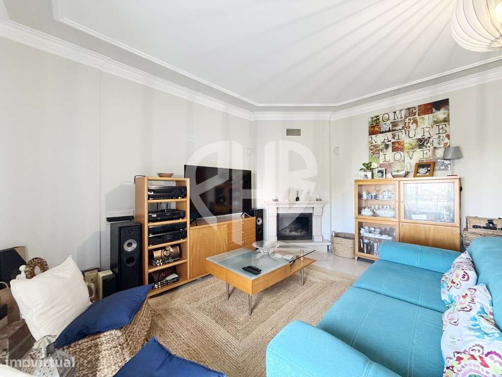 Apartamento T3 / C/Parqueamento // Santa Marta Corroios-18